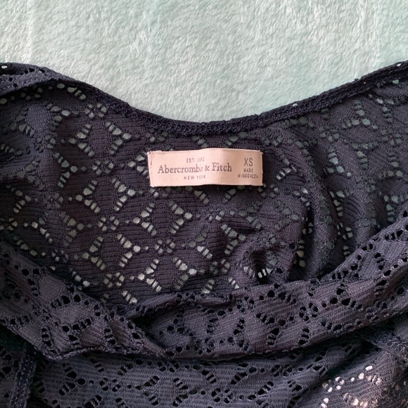 NWT Abercrombie Lace Crop Top - Picture 3 of 4